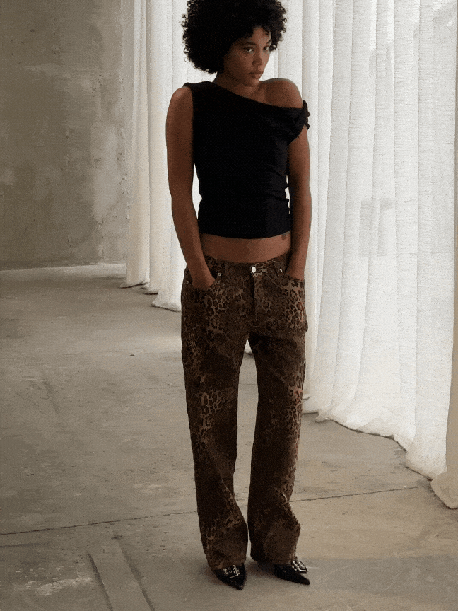 Calça Jeans Reta Leopardo