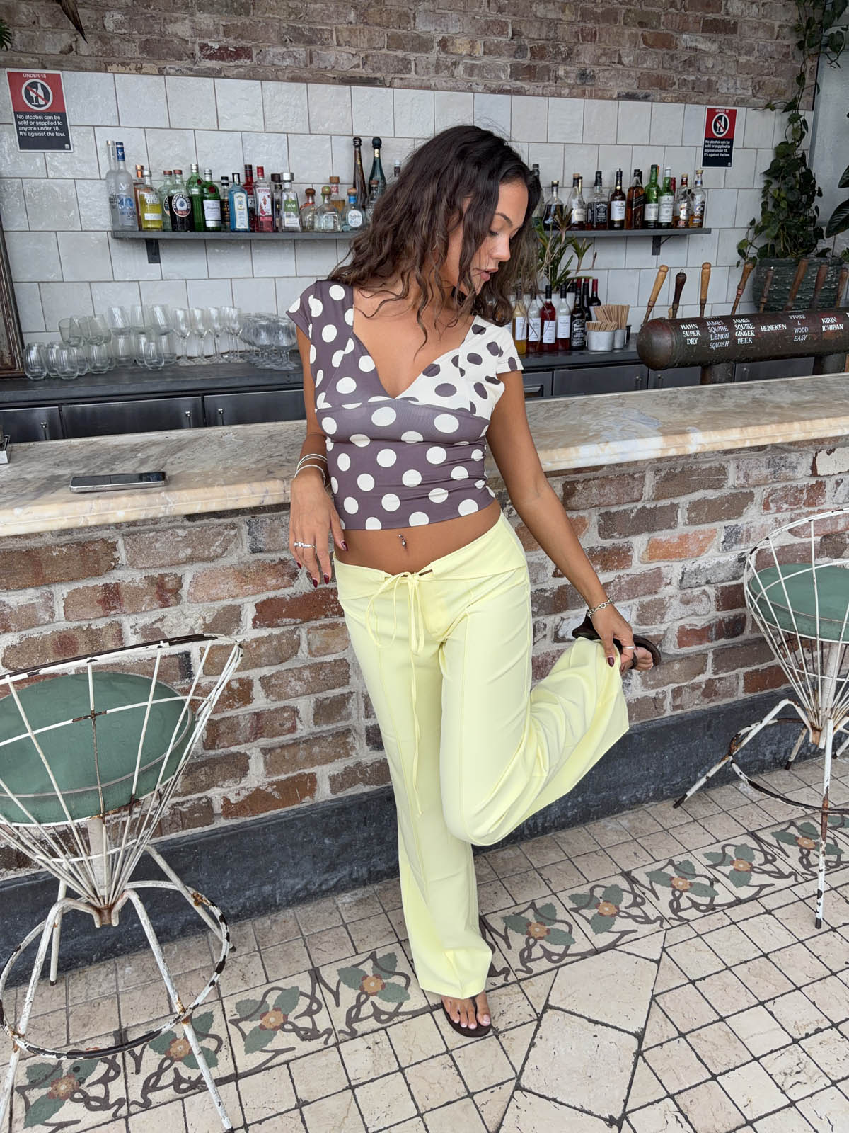Calça Nula com cinto de amarrar - Amarelo