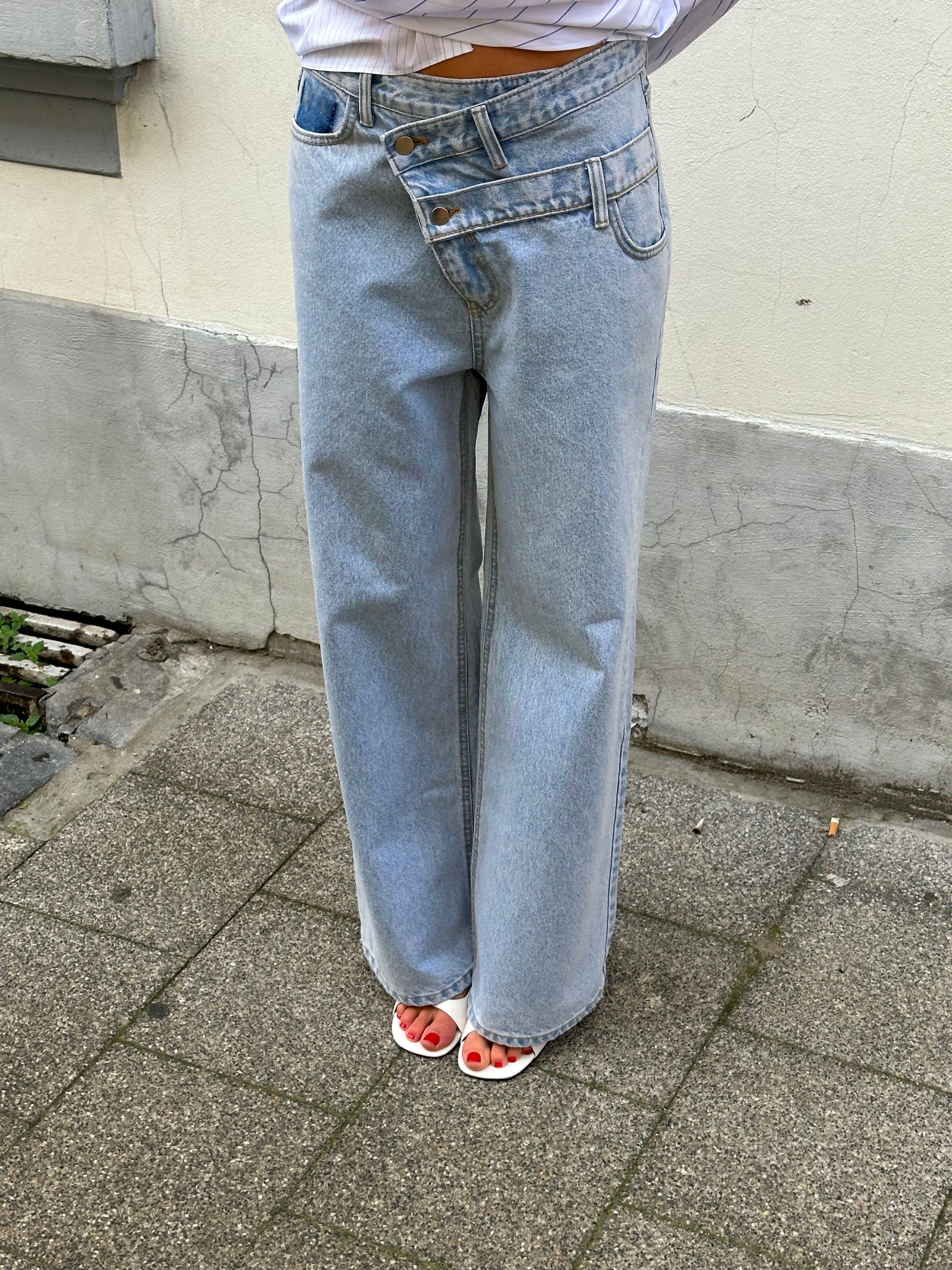 Calça Jeans Cruzada Azul Claro
