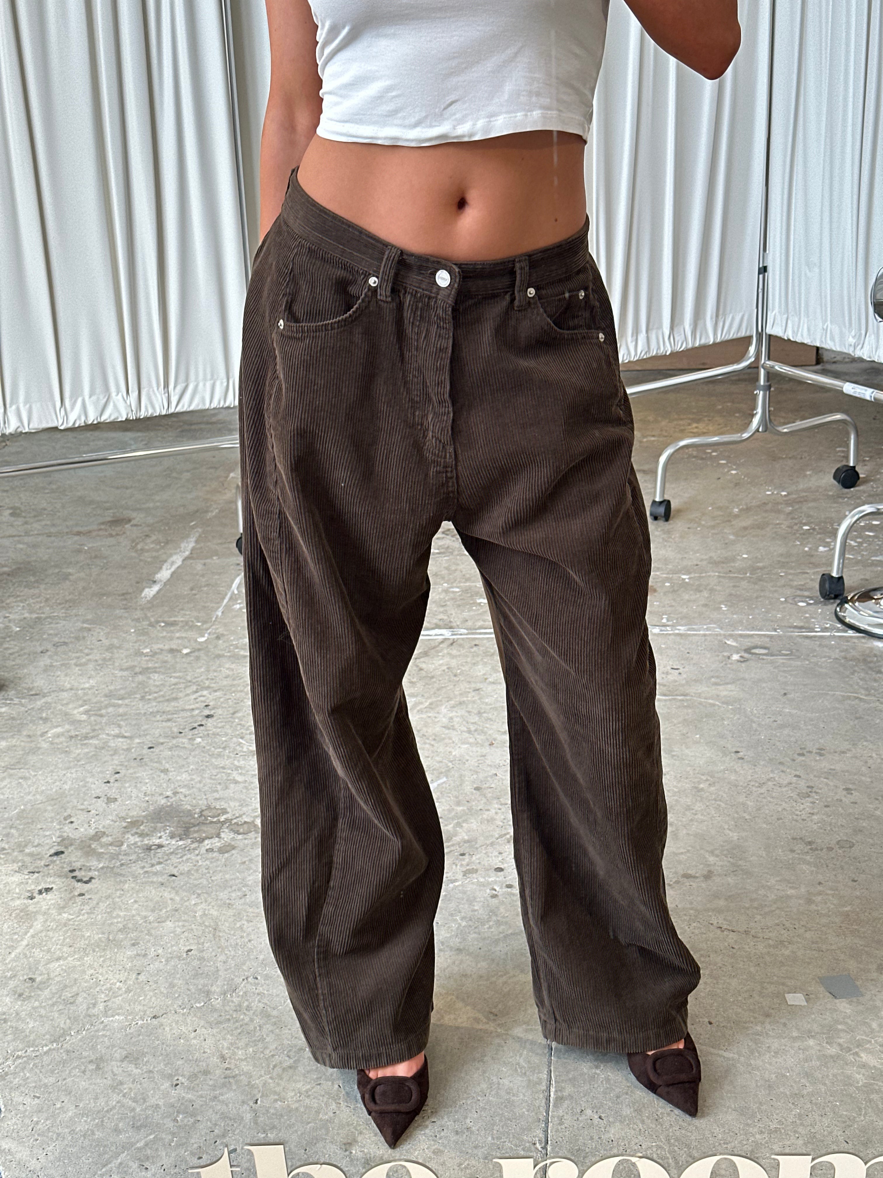 Calça Pantalona Larga de Veludo Cotelê Marrom Cáqui