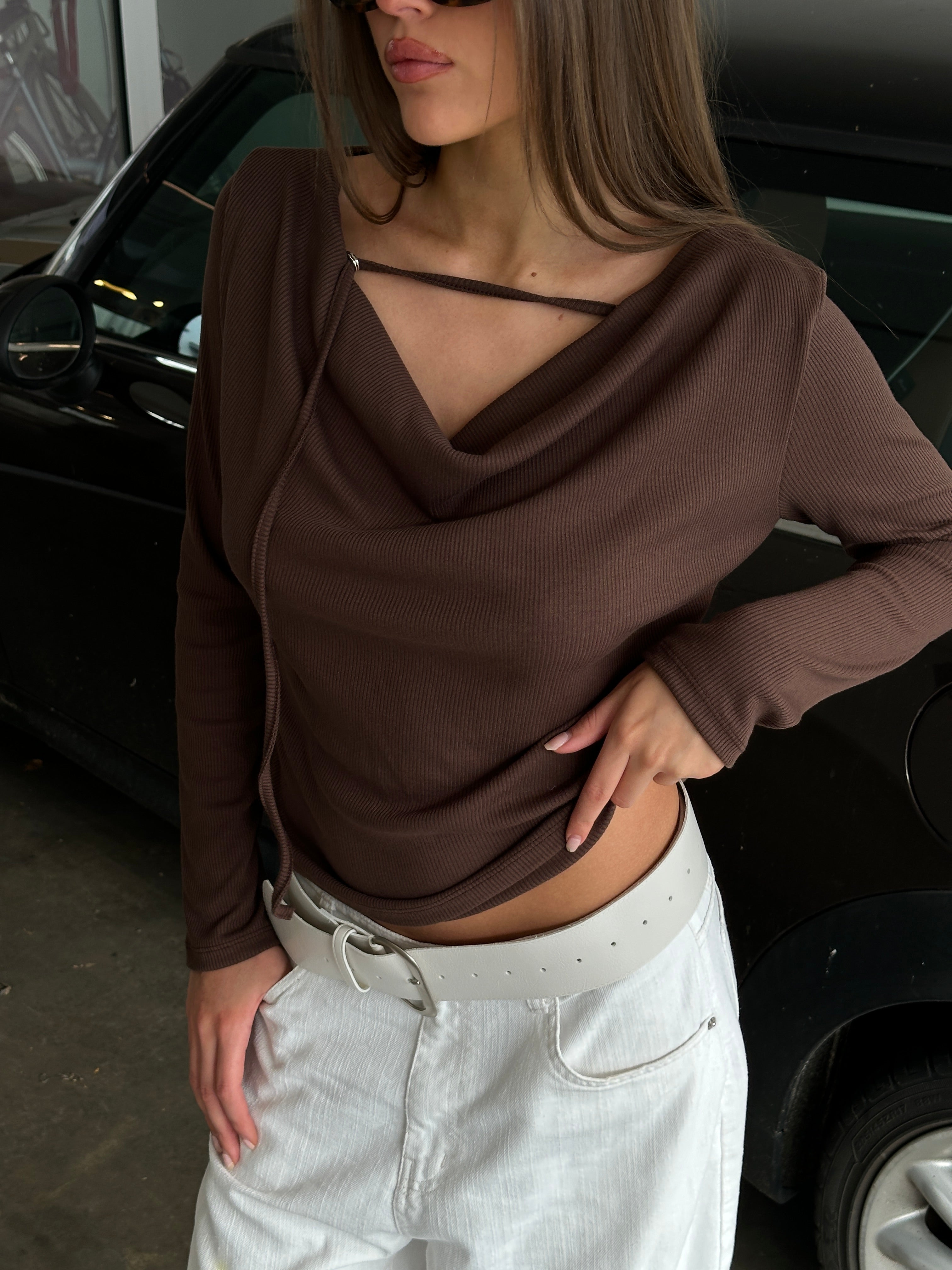 Blusa Drapeada com Detalhe Frontal Marrom