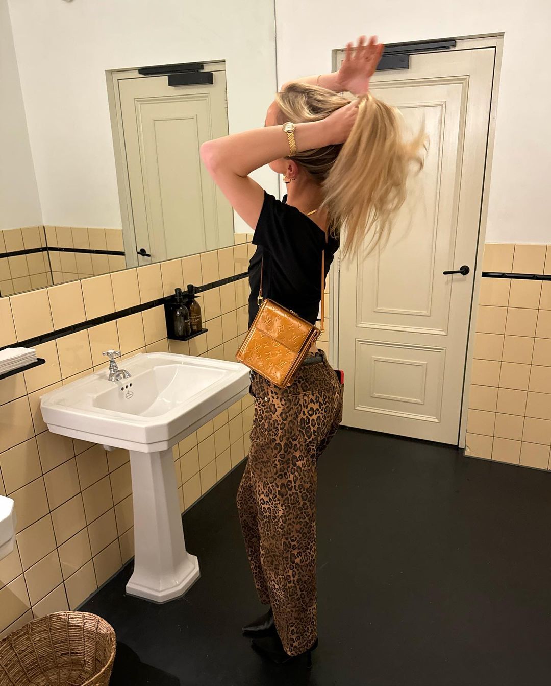 Calça Jeans Reta Leopardo
