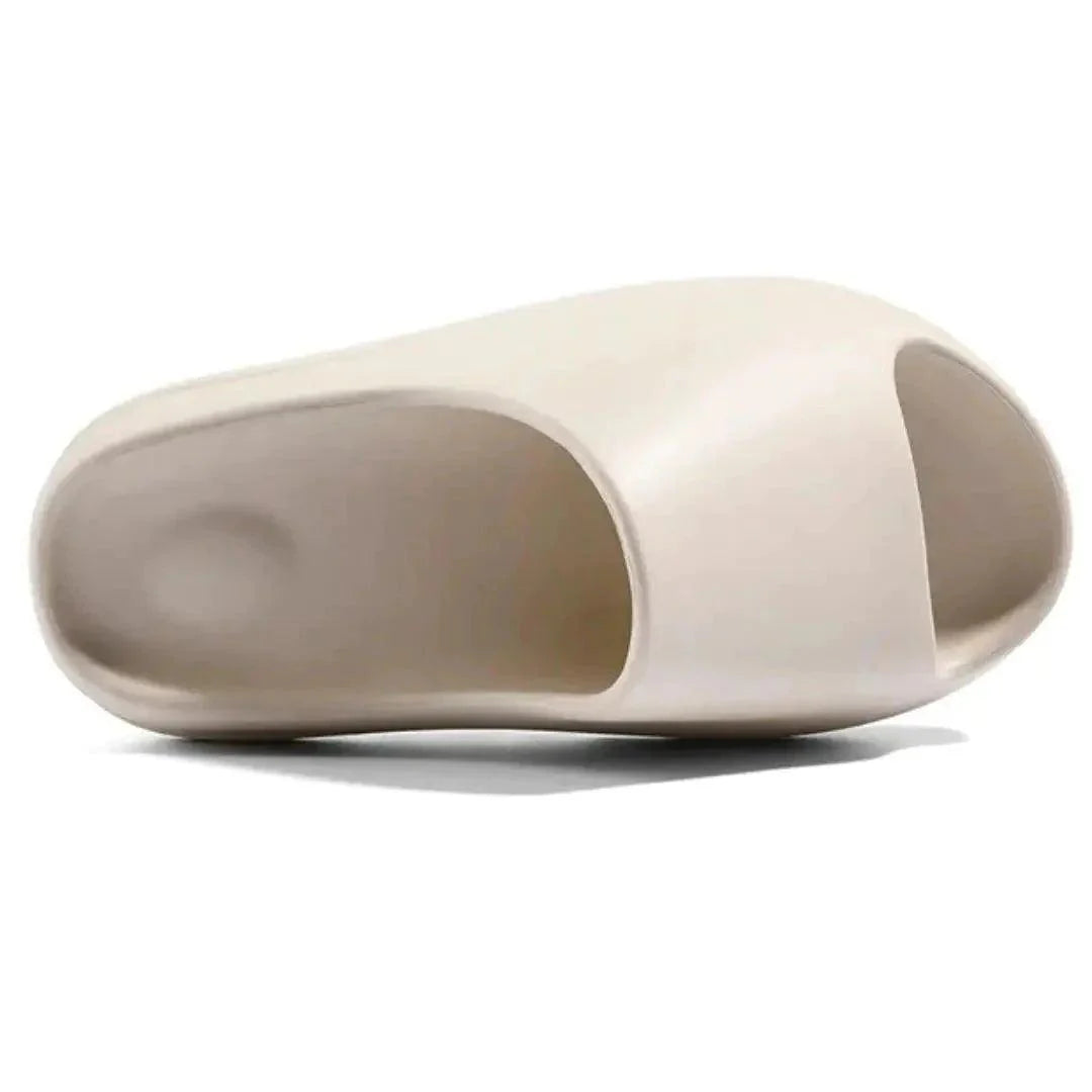Chinelo Nuvem Outside