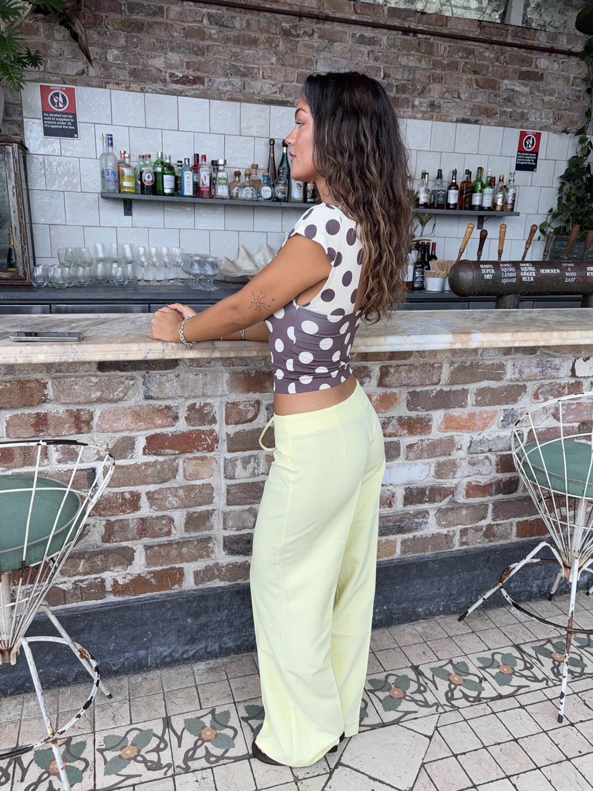 Calça Nula com cinto de amarrar - Amarelo