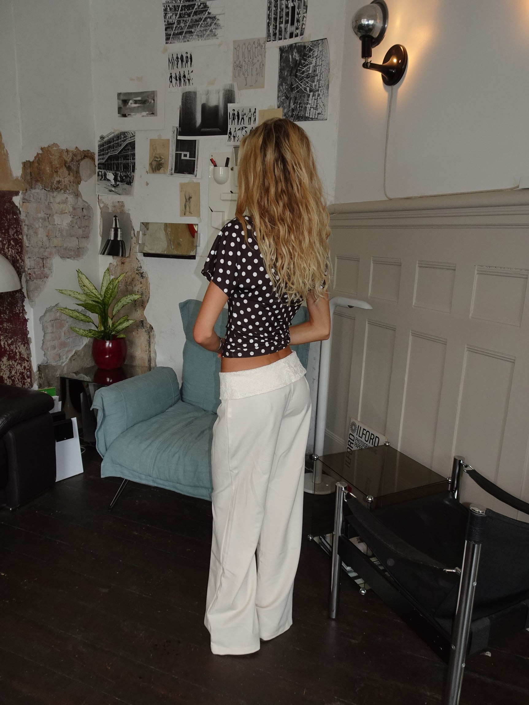 Calça Calsia com acabamento de renda - Off white
