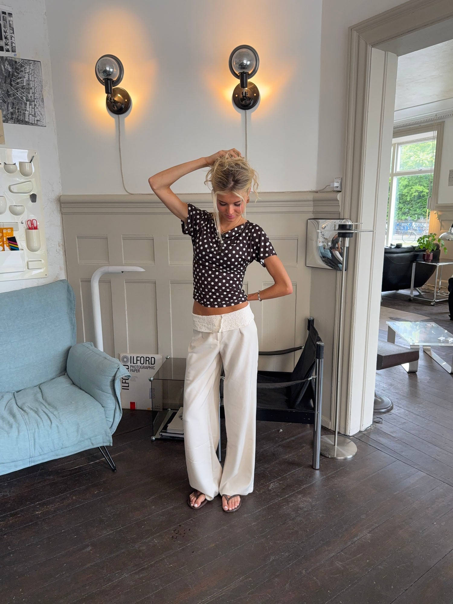 Calça Calsia com acabamento de renda - Off white