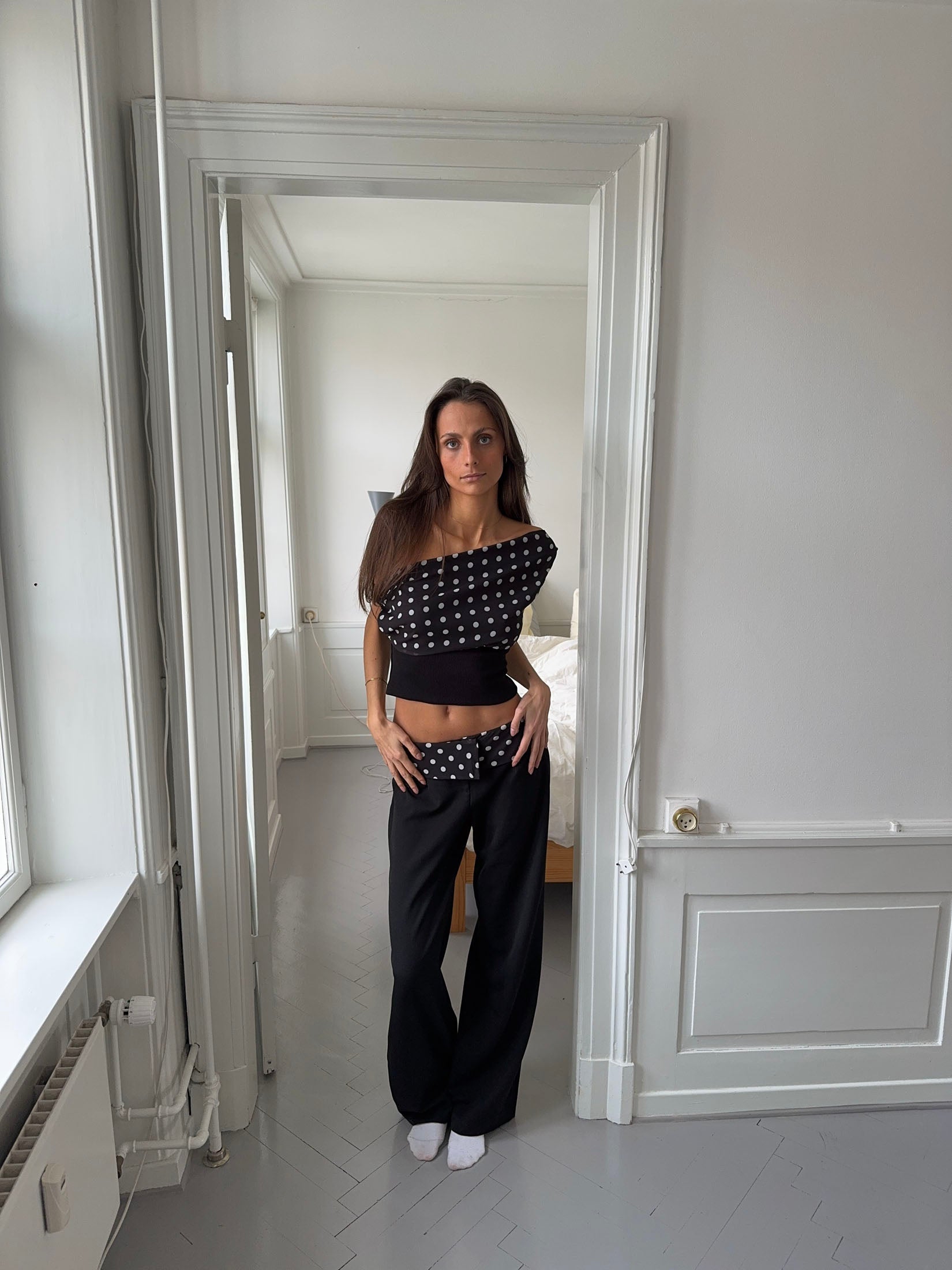 Calça Calsia com acabamento de bolinhas - Preto