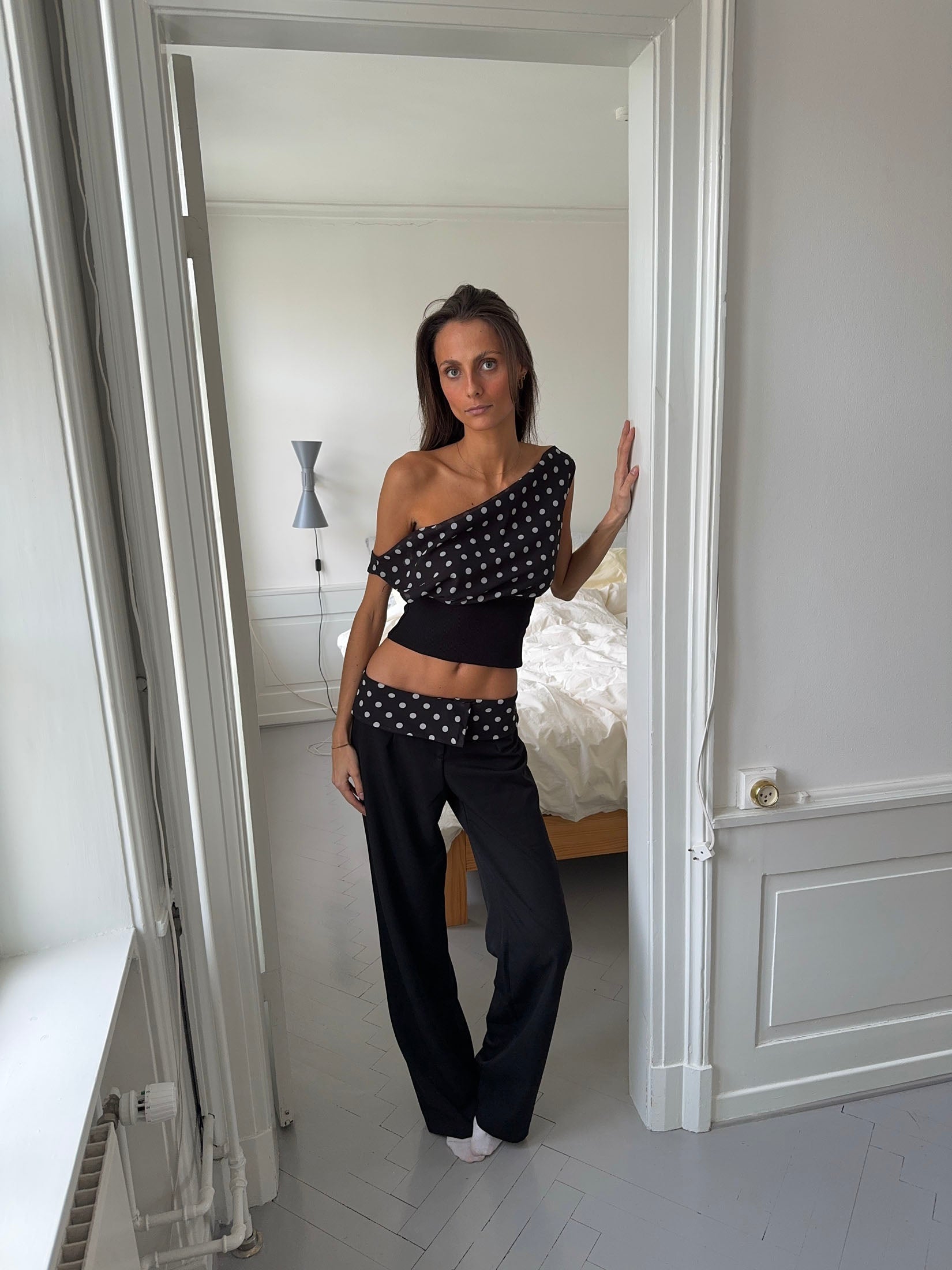 Calça Calsia com acabamento de bolinhas - Preto